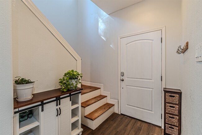 Building Photo - 15179 Kimberley Ct