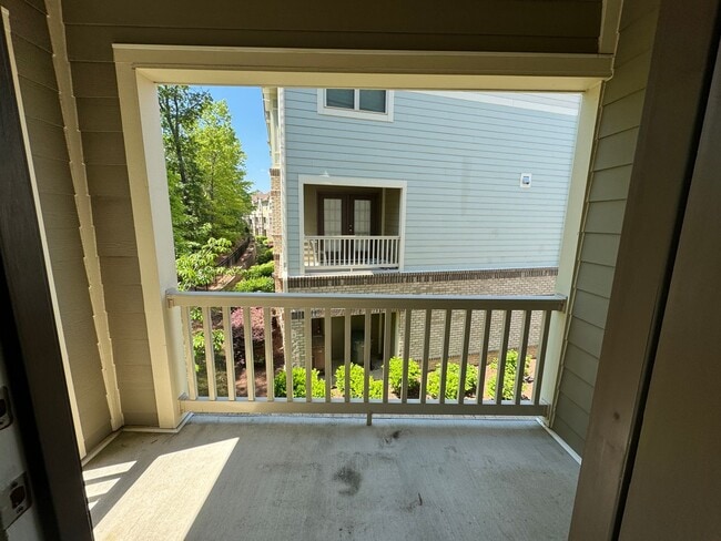 Building Photo - END UNIT 3 Bed | 2.5 Bath Townhouse in Mor...