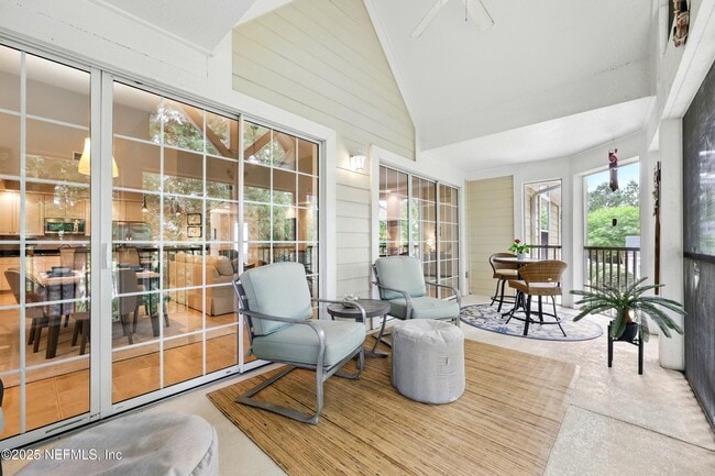 Building Photo - 330 N Shore Cir