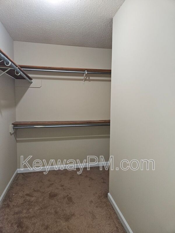 Building Photo - 322 Lamplighter Ln
