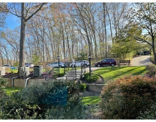 Building Photo - 500 Colonial Dr