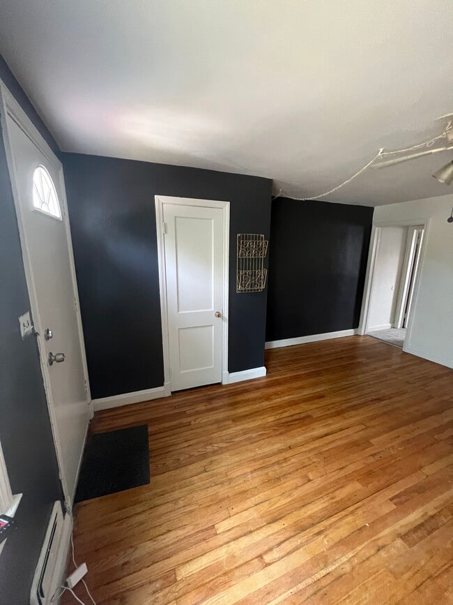 Building Photo - 4707 Chatford Ave