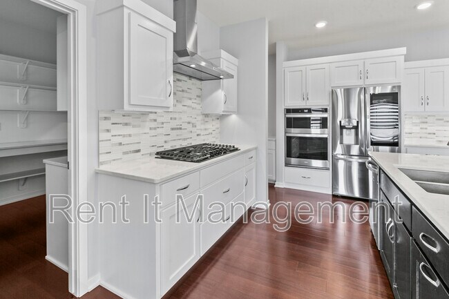 Building Photo - 18765 Larimore St