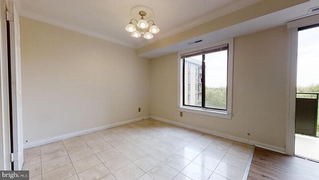 Building Photo - 3100 S Manchester St