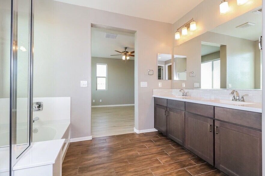 Building Photo - 21051 W Almeria Rd