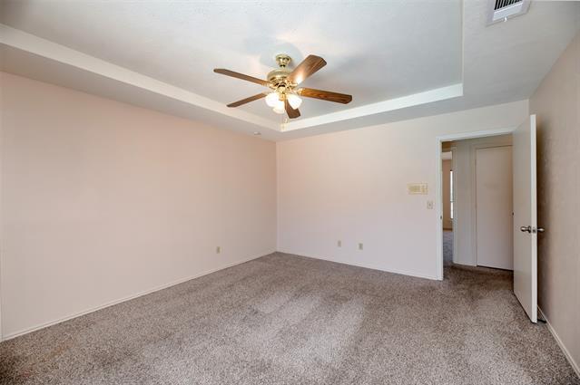 Building Photo - 2121 Stone Creek Dr
