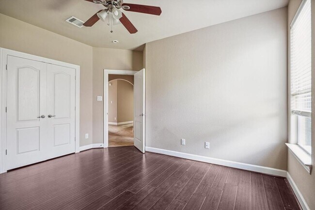 Building Photo - 25910 Celtic Terrace Dr