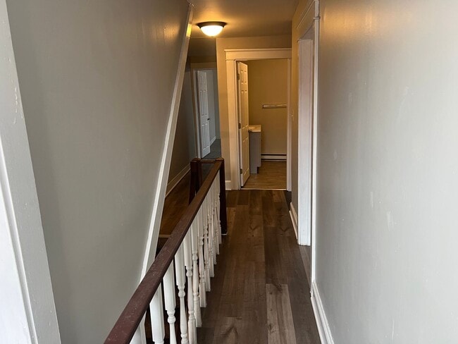 Building Photo - Recently Remodeled 4 Bedroom, 1.5 Bathroom House In Lancaster City