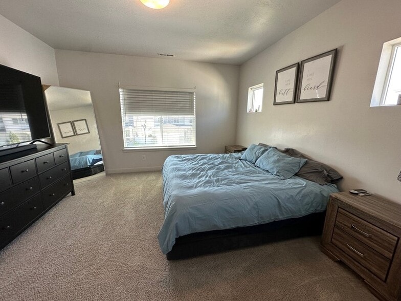 Building Photo - 15454 Midnight View Way