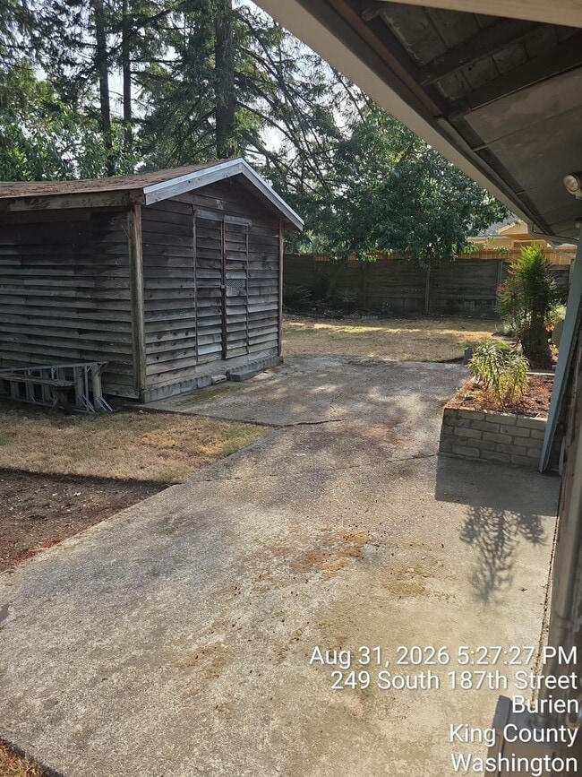 Building Photo - 249 S 187th St