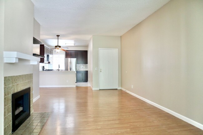 Building Photo - Charming condo in Fremont in a beautiful c...