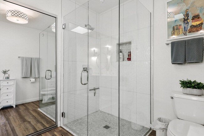 Building Photo - 27 Cll Encinitas