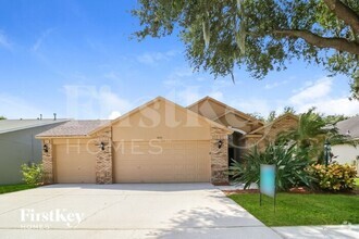 Building Photo - 9715 Bay Colony Dr