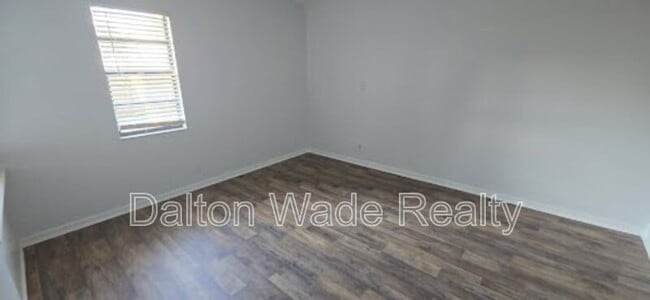 Building Photo - 2045 Sunset Grove Ln