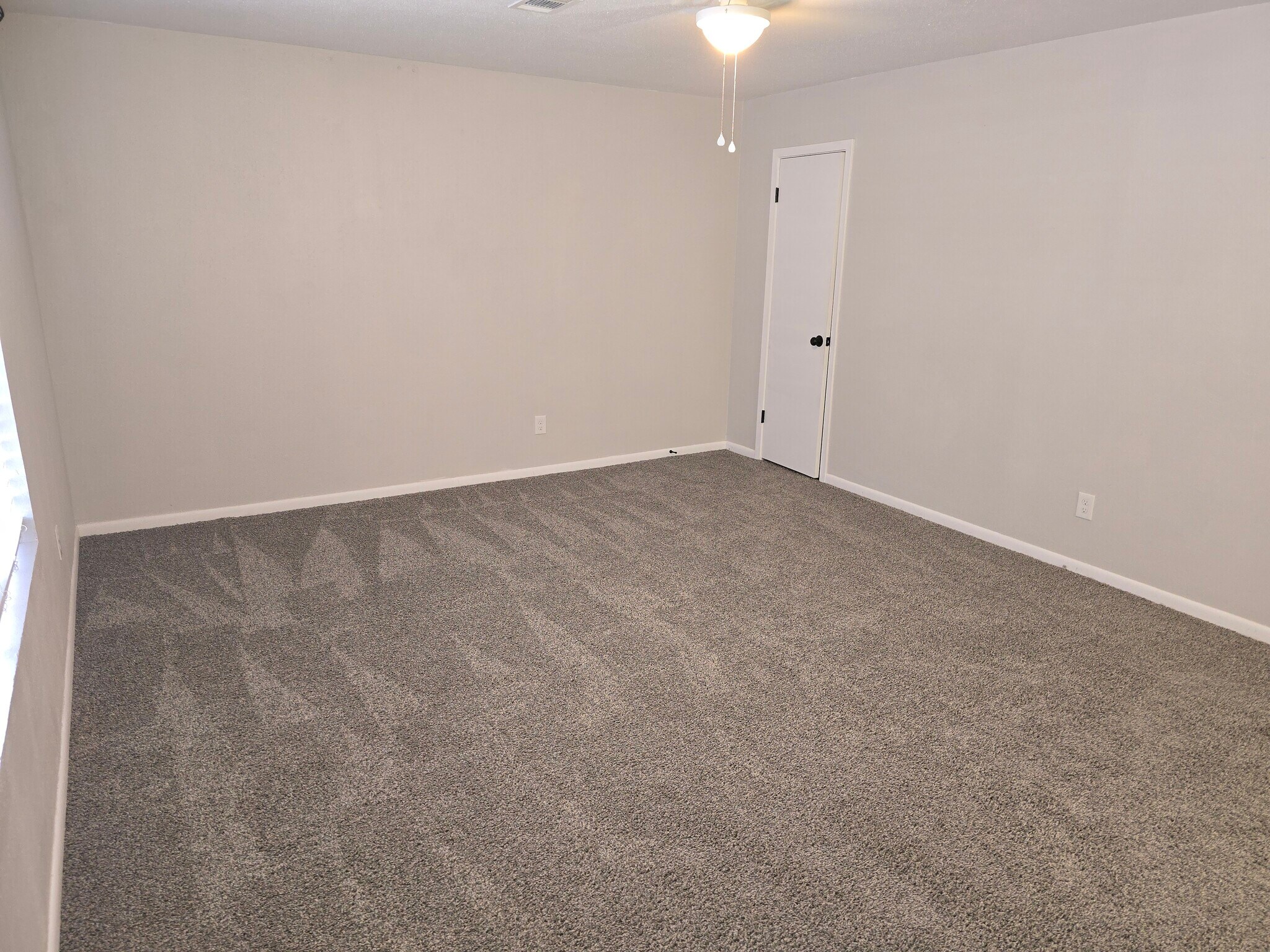 3rd bedroom - 465 Longmeadow St