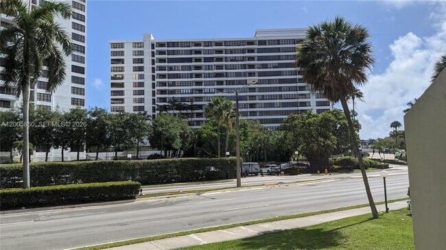 Building Photo - 501 Three Islands Boulevard