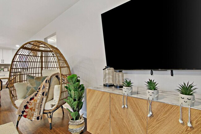 Building Photo - 1104 Elizabeth St