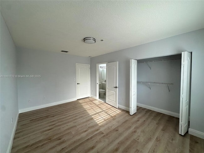 Building Photo - 17425 NW 75th Pl