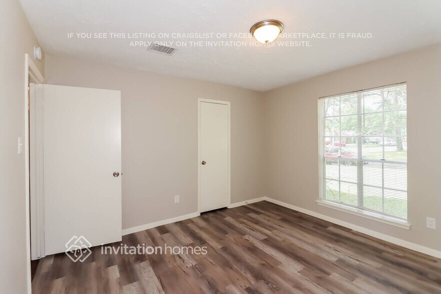 Building Photo - 25535 Thistlewaite Ln