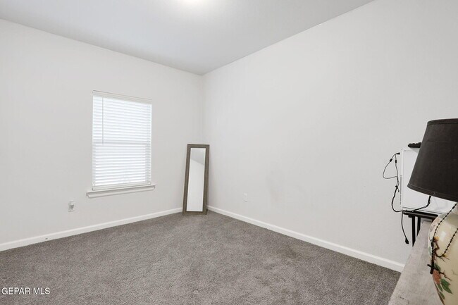Building Photo - 1122 Gallium Ave