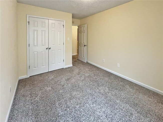 Building Photo - 4913 Sierra Way