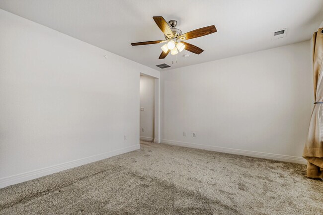 Building Photo - 1773 Spring Water Pt