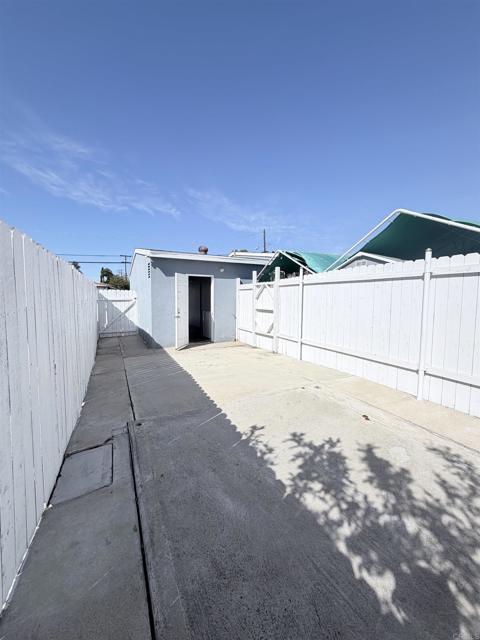 Building Photo - 9263 Earl St