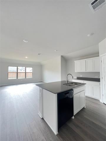 Building Photo - 553 Meadow Run Dr