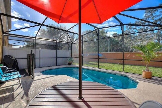 Building Photo - 820 Las Fuentes Dr