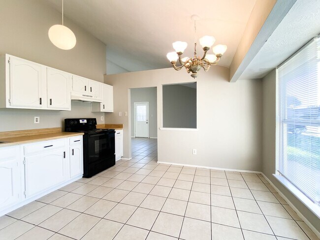 Building Photo - 3 Bedr/ 1 bath Beautiful Home in Hockley, TX