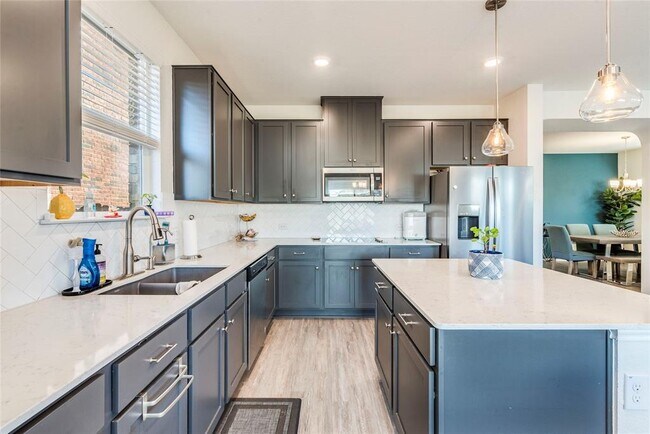 Building Photo - 17409 Crazy Arm Rd