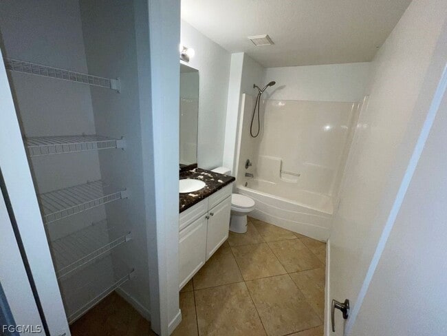 Building Photo - 2614 Carol Pl