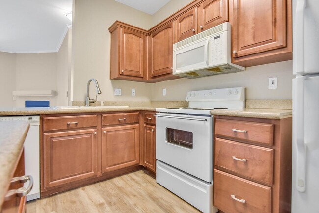 Building Photo - 2900 Sunridge Heights Pkwy