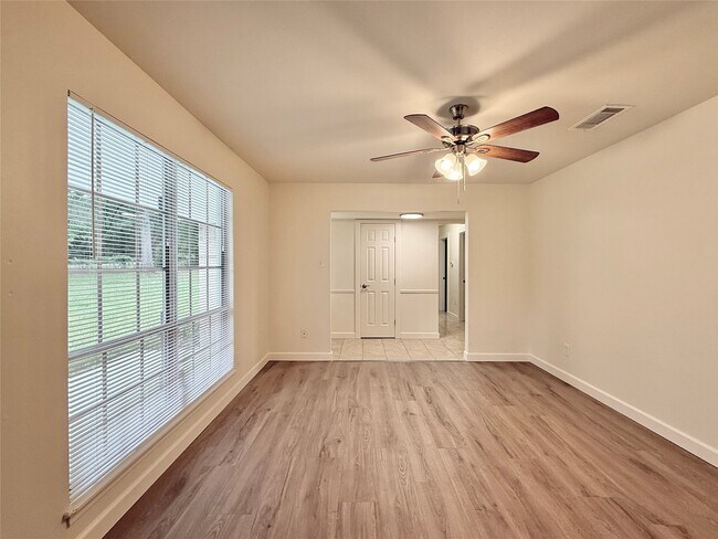 Building Photo - 2043 Cherry Laurel Dr