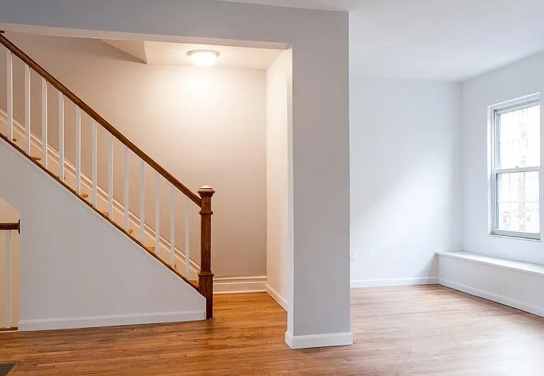 Building Photo - 5438 Claybourne St