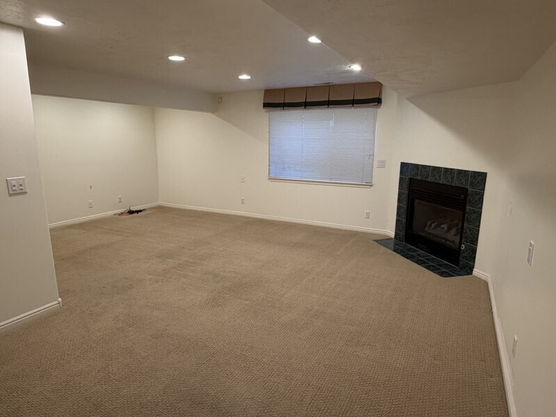 Building Photo - 14009 Old Dobbin Ln