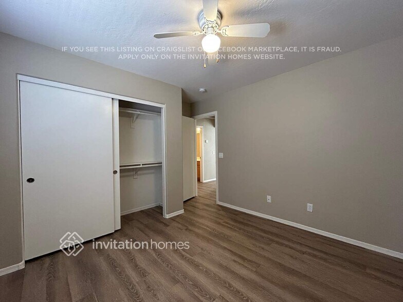 Building Photo - 2122 S 114th Ave