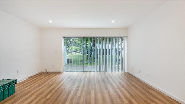 Building Photo - 3001 NW 4th Terrace