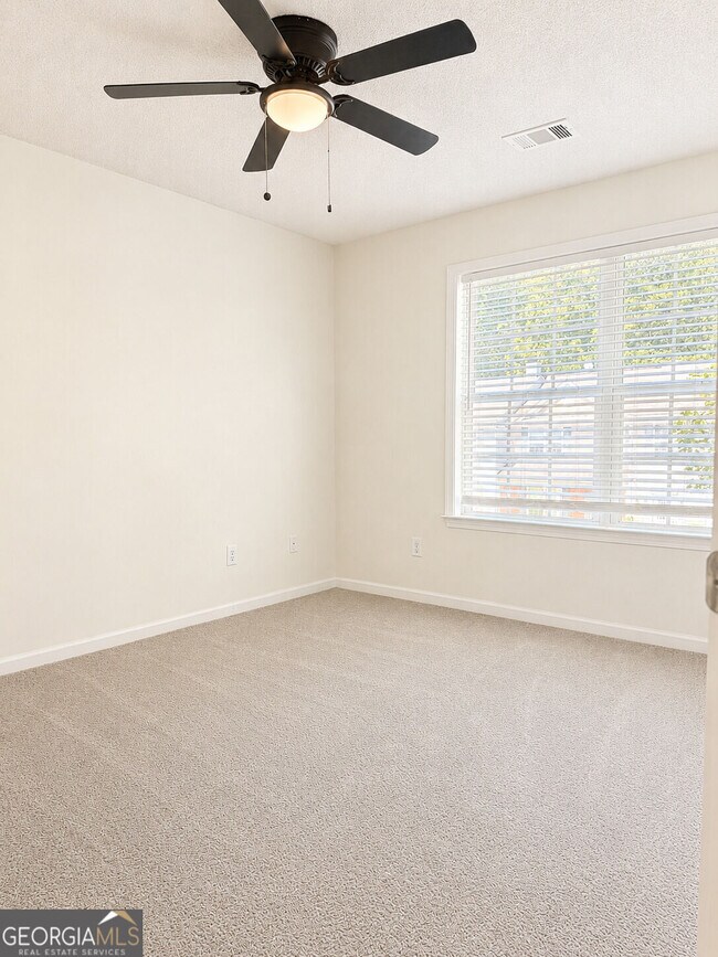 Building Photo - 9155 Nesbit Ferry Rd