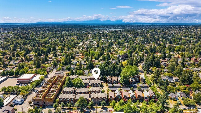 Building Photo - 3bd/3ba Seattle Townhome