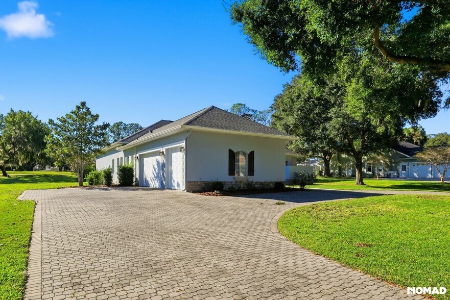 Building Photo - 6109 Spinnaker Loop