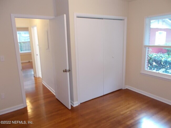 Building Photo - 5738 Cruz Rd