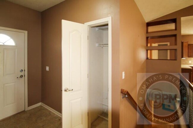 Building Photo - Beautiful 5Bd/3Ba House! | Papillion, Ne!