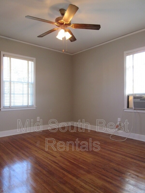 Building Photo - 143 N Merton St