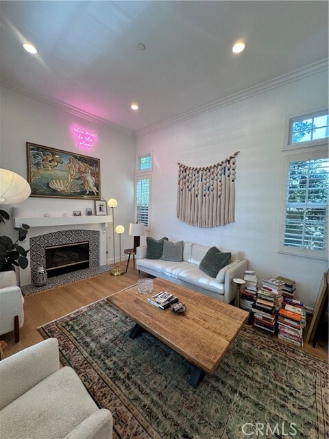 Building Photo - 2553 Santa Ana Ave