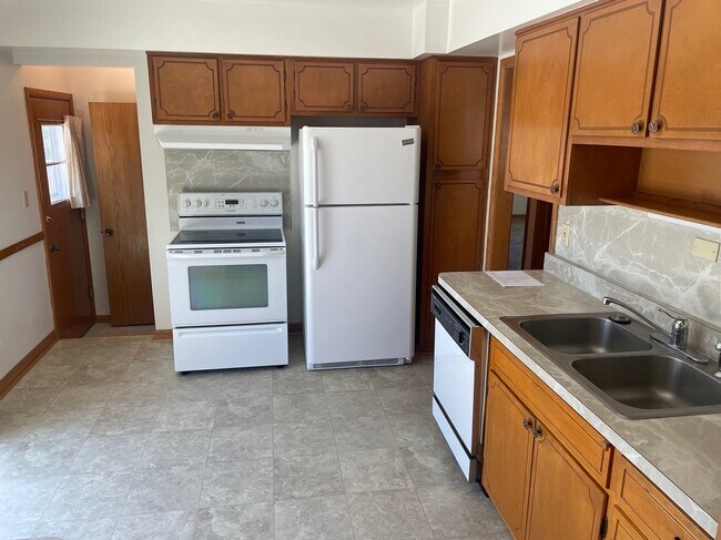 Building Photo - 8705 W 35th St
