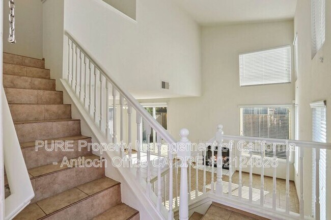 Building Photo - 1100 Twinbridge Ct