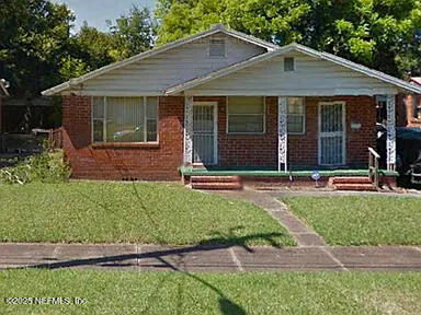 Primary Photo - 1335 W 12th St