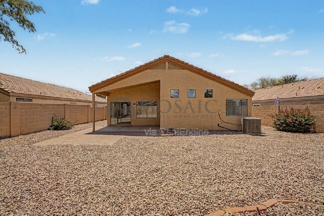 Building Photo - 1894 E Palomino Dr