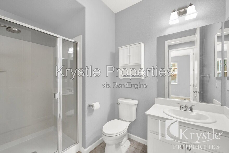 Building Photo - 1649 Roma Dr